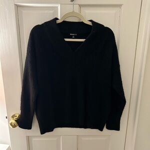 Minnie Rose Classic Black V-Neck Sweater Cashmere